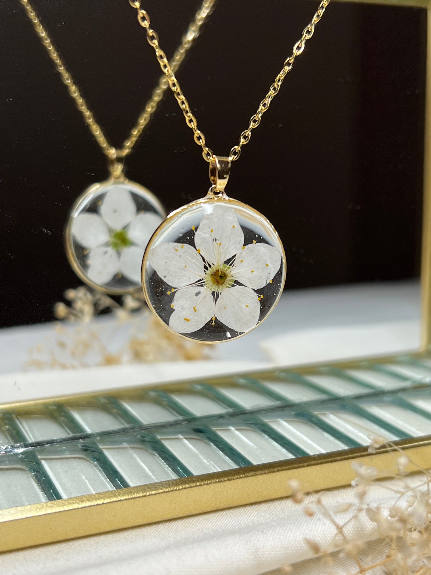 Collar de Flor de Peral