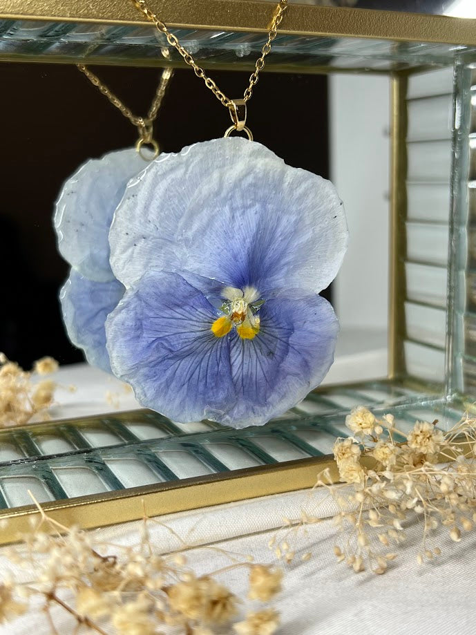 Collar de Pensamiento azul