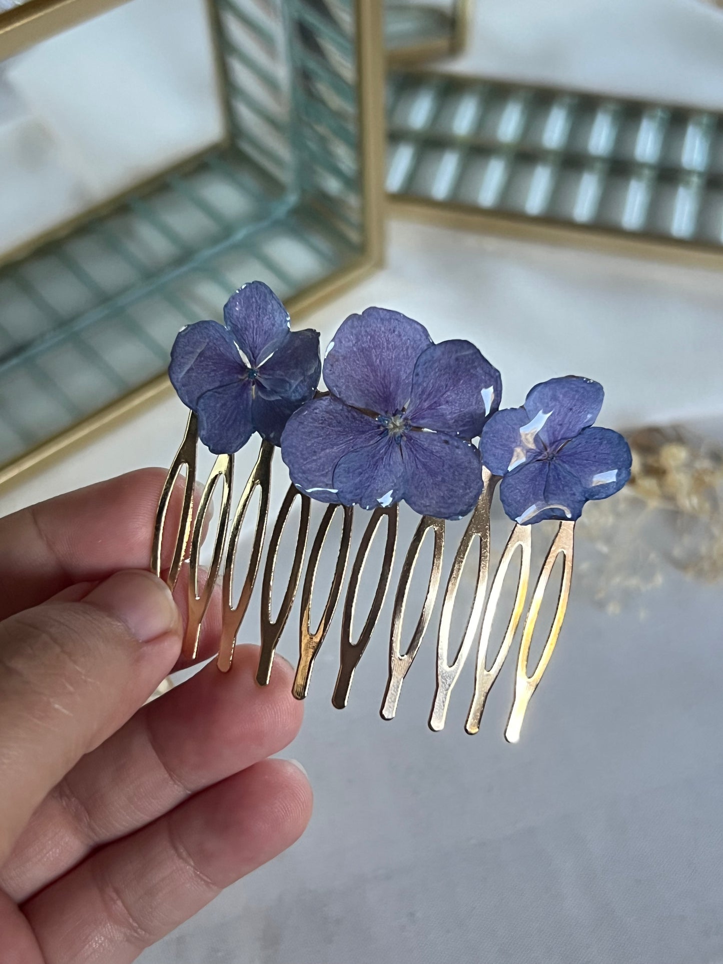 Peineta de Hortensias Azules