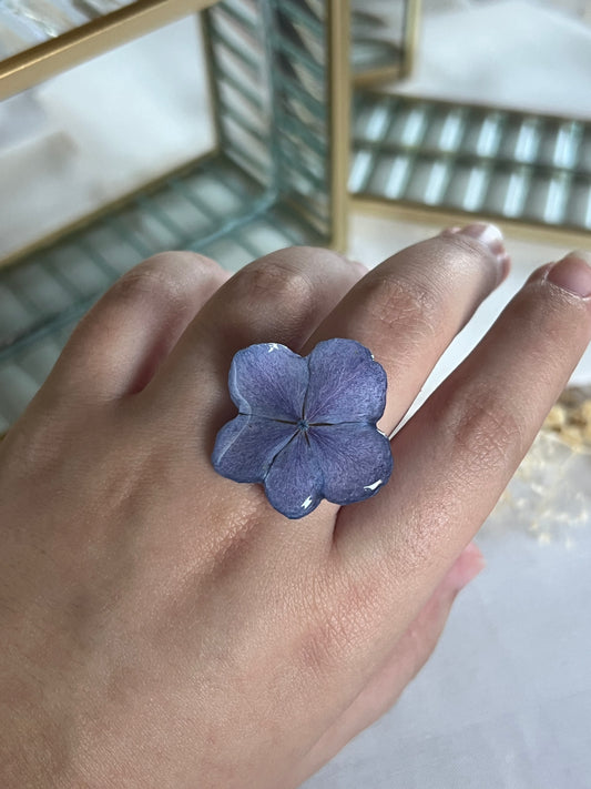 Anillo de Hortensia