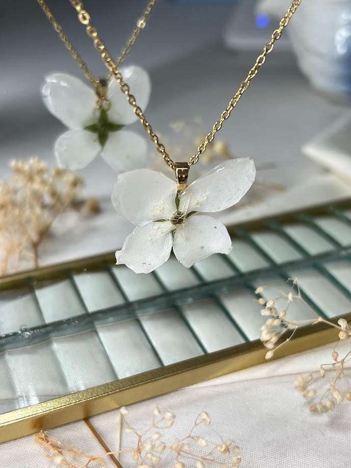 Collar de Flor de "Celinda"