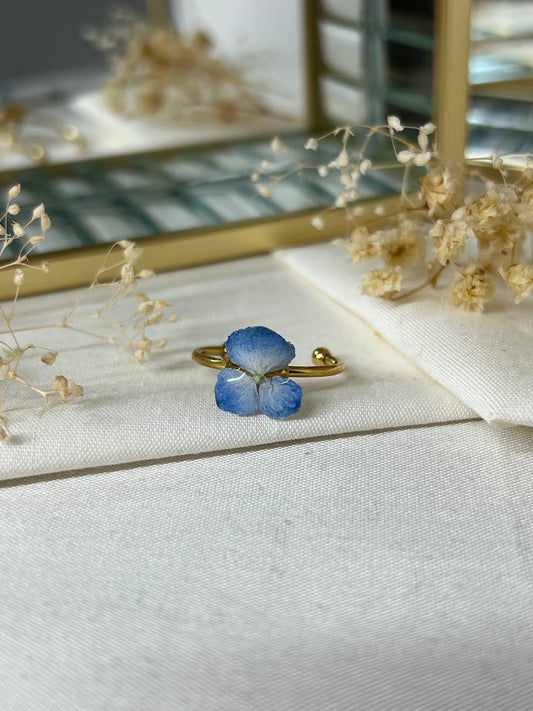 Anillo de Flor de Hortensia Azul