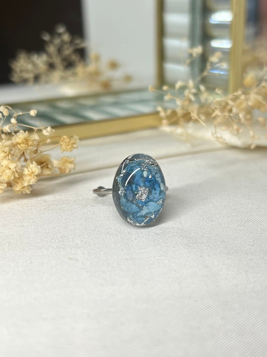 Anillo de Pétalos de Hortensia Azul