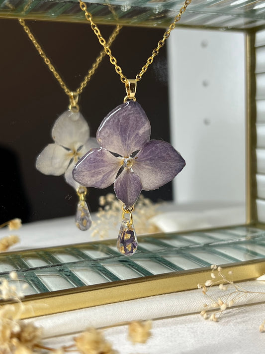 Collar de Hortensia Lila con Circonita