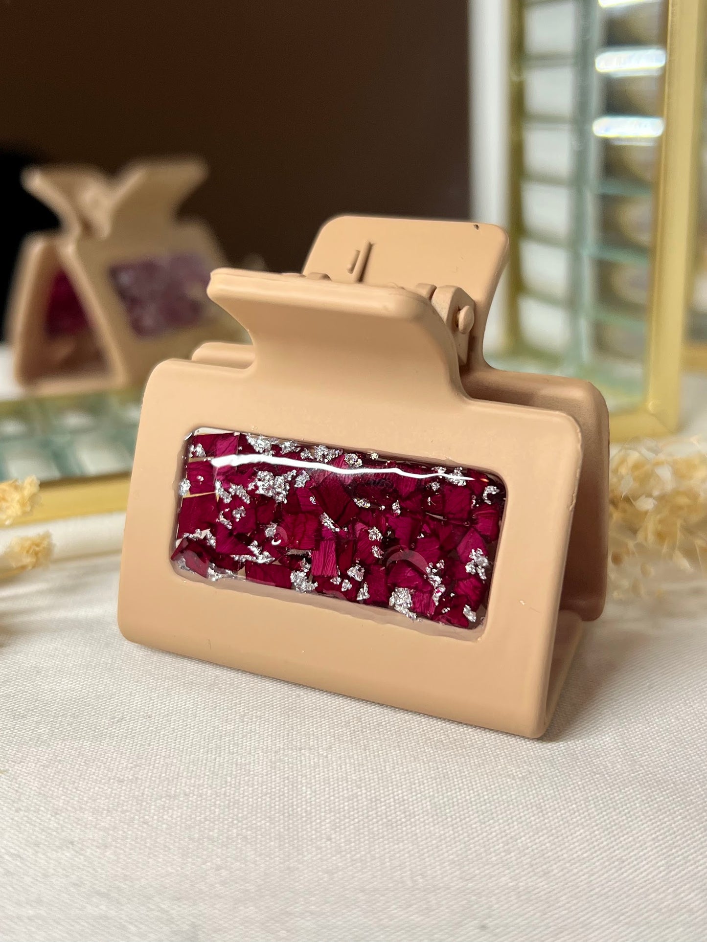 Pinza para el pelo de pétalos de Rosa Roja