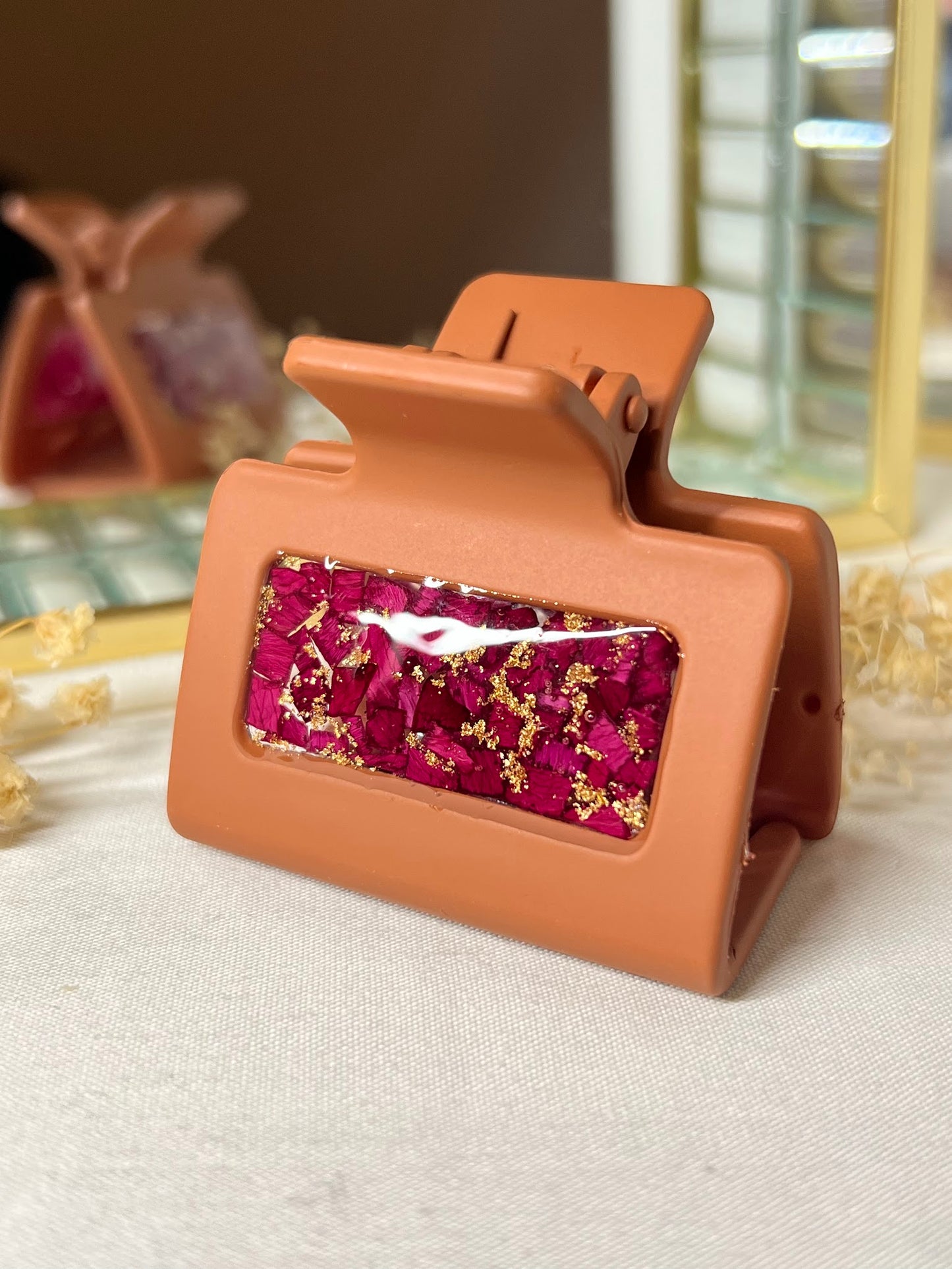 Pinza para el pelo de pétalos de Rosa Roja